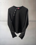 4. Henley Tshirt Asimetrica
