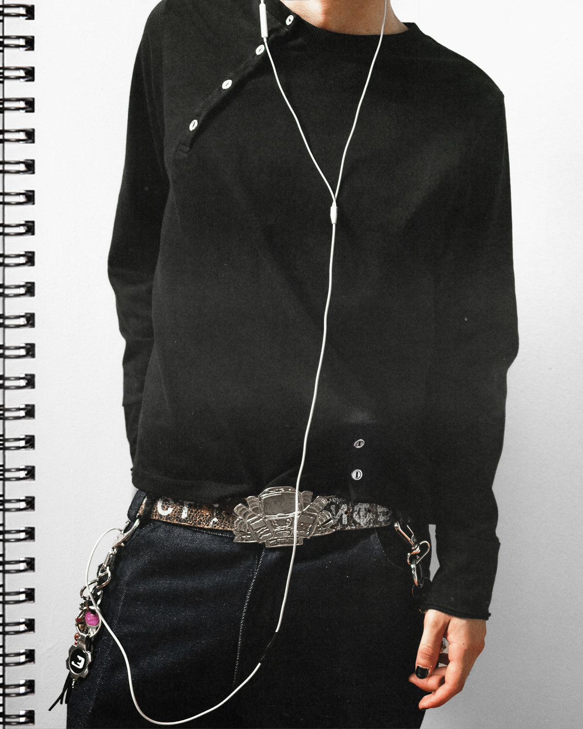 4. Henley Tshirt Asimetrica